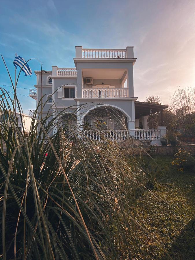 Theros Villa Planos  Exterior photo